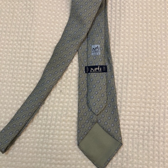 Vintage Hermes Silk Necktie - Picture 3 of 5